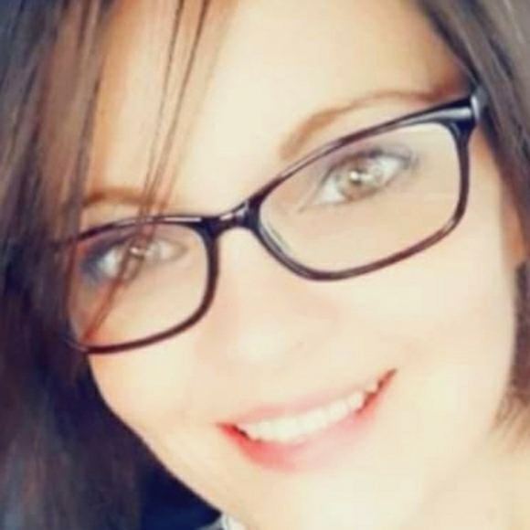 This is Modestly Minded's Posher, Serena! ❤️ to bookmark my modest closet! - Picture 8 of 8